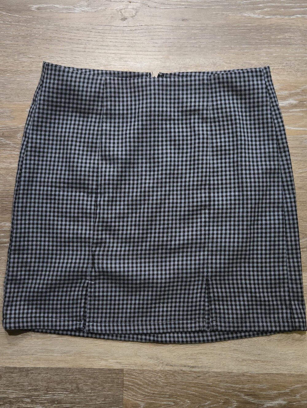 Aéropostale Black & Gray Plaid Slit Mini Skirt M